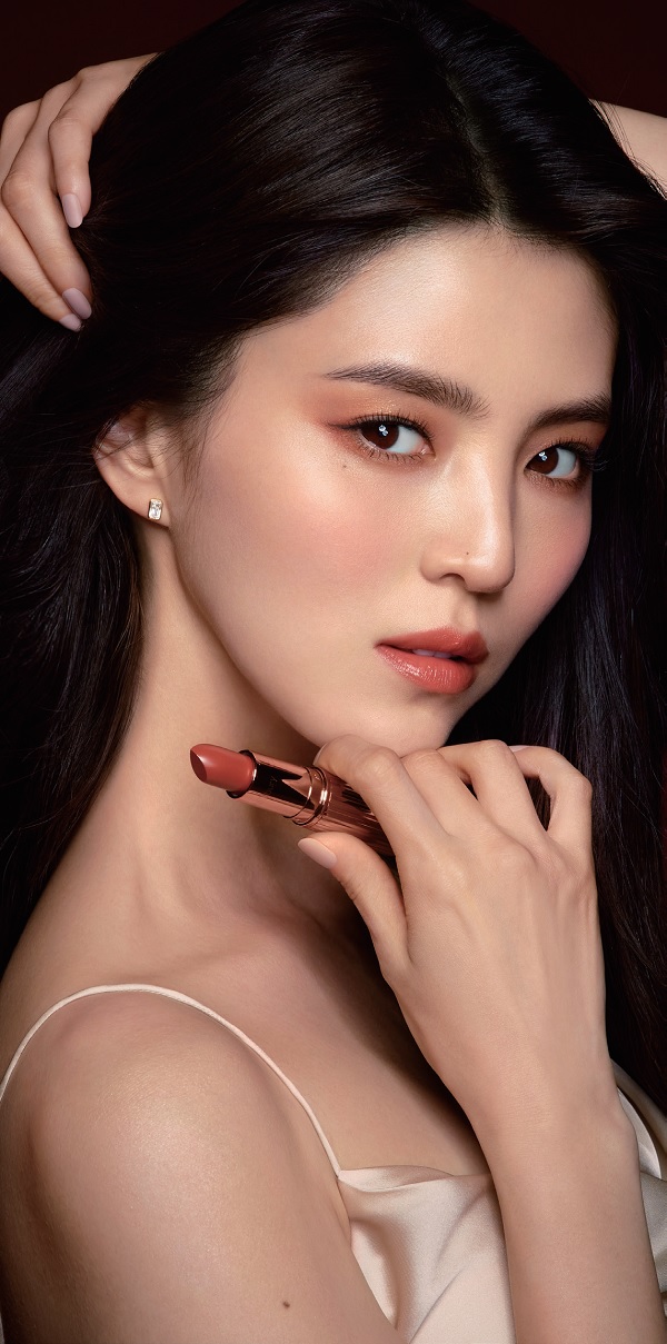 색조 화장품 억눌린 수요 폭발한다