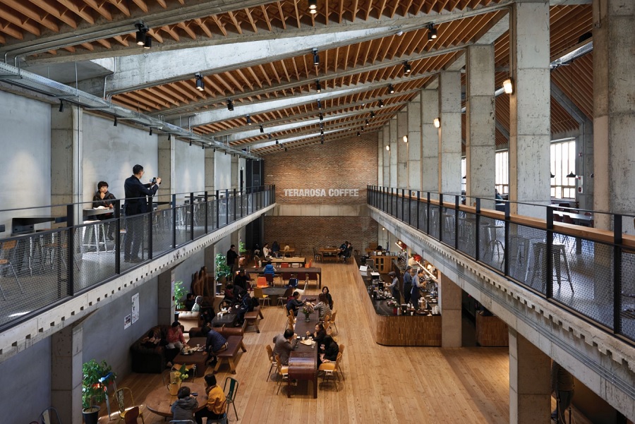 여행 명소된 ‘데스티네이션 카페’ 인기